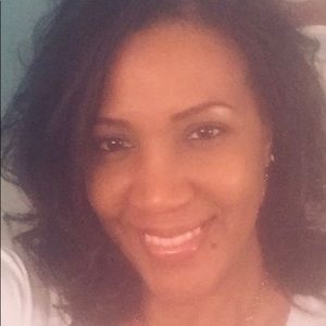 Meet your Posher, Iris